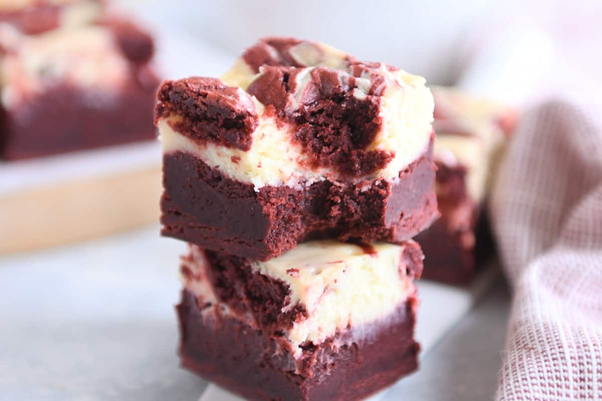 red-velvet-brownies-perpaduan-manis-dan-elegan