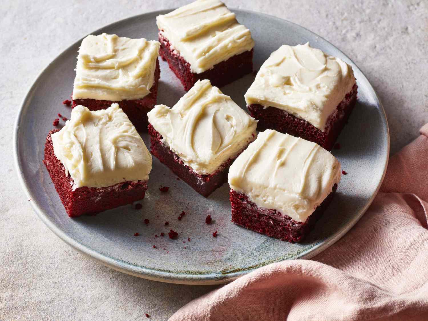 red-velvet-brownies-perpaduan-manis-dan-elegan