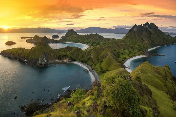 Keindahan Bawah Laut Pulau Siaba: Terumbu karang berwarna-warni dan air jernih di Pulau Siaba