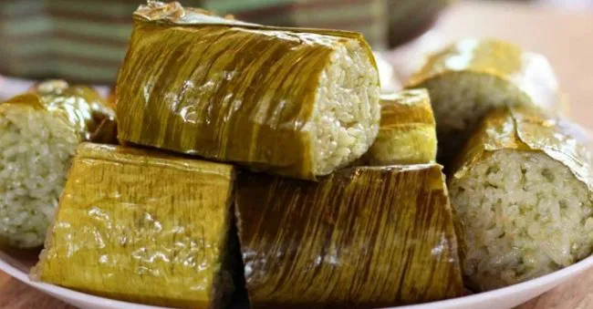 Nasi Jaha Manado yang gurih dan kenyal, dimasak dalam bambu untuk menciptakan aroma dan cita rasa khas