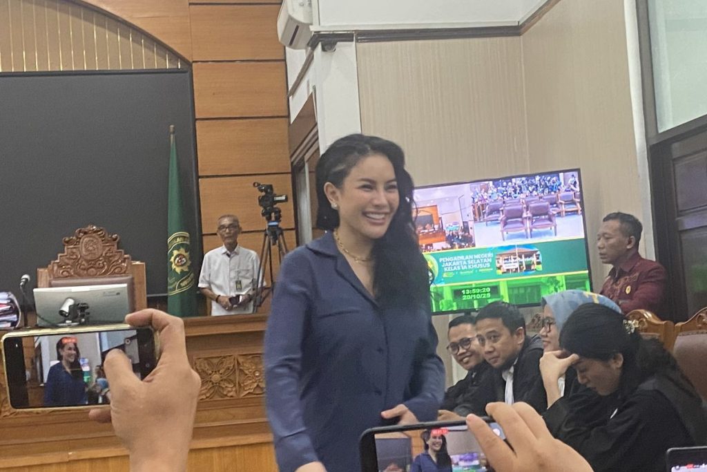 Sidang Nikita Mirzani