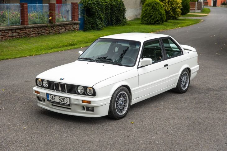 BMW E30 Coupe