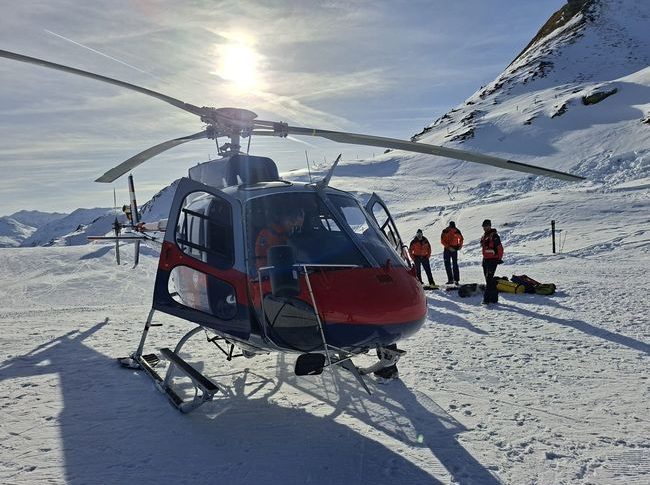 Insiden Salju Longsor