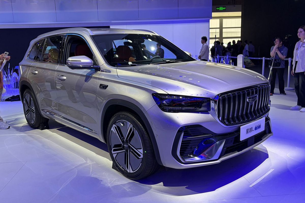 Teknologi Hybrid Geely