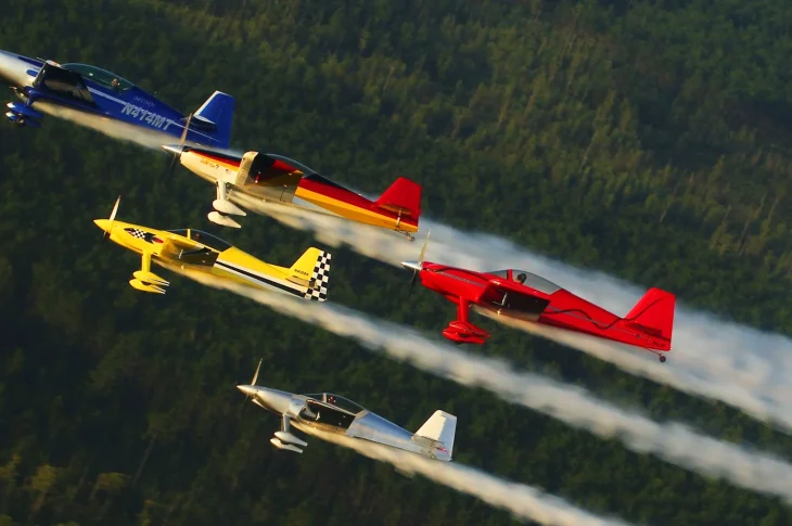 aerobatic plane smoke