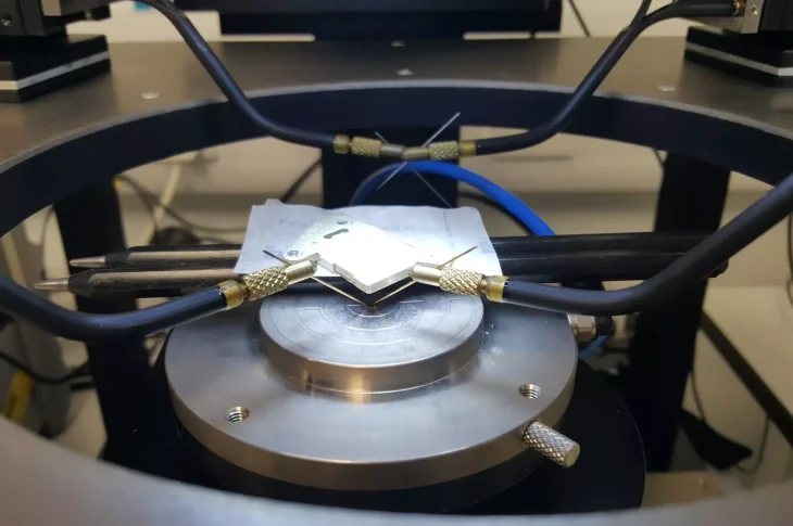 China Bikin Baterai Nuklir