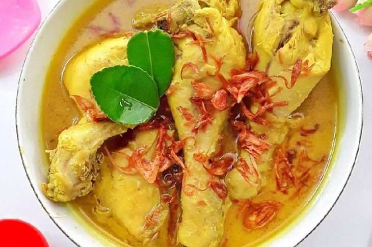 Opor Ayam Kampung