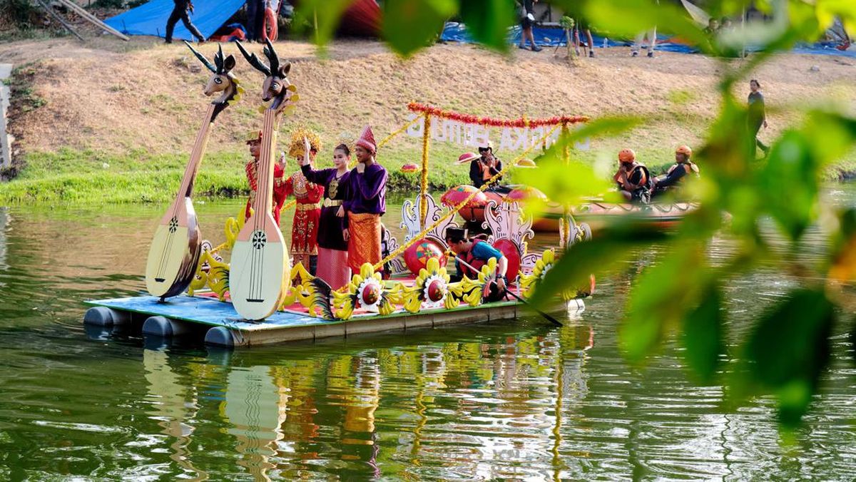 Pawai Lumbung Sungai